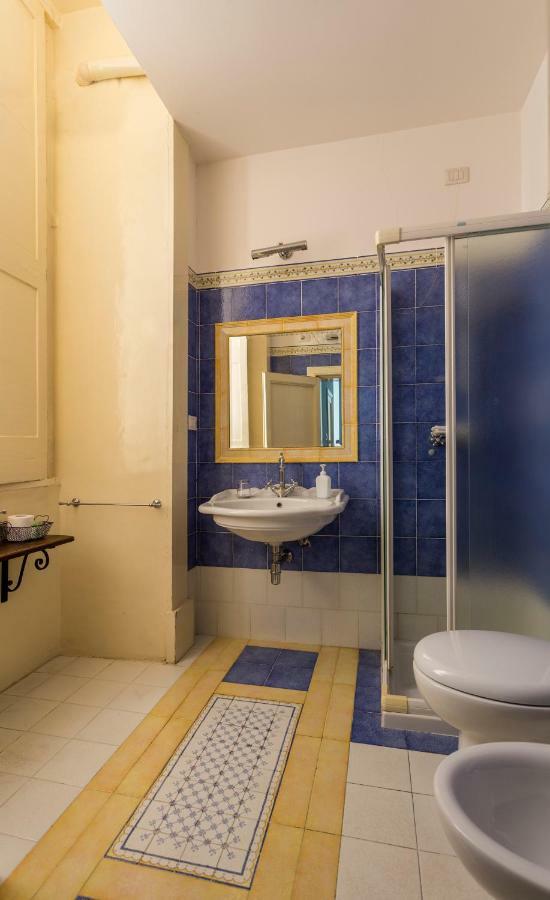 Palazzo Leuzzi B&B Galatone Εξωτερικό φωτογραφία