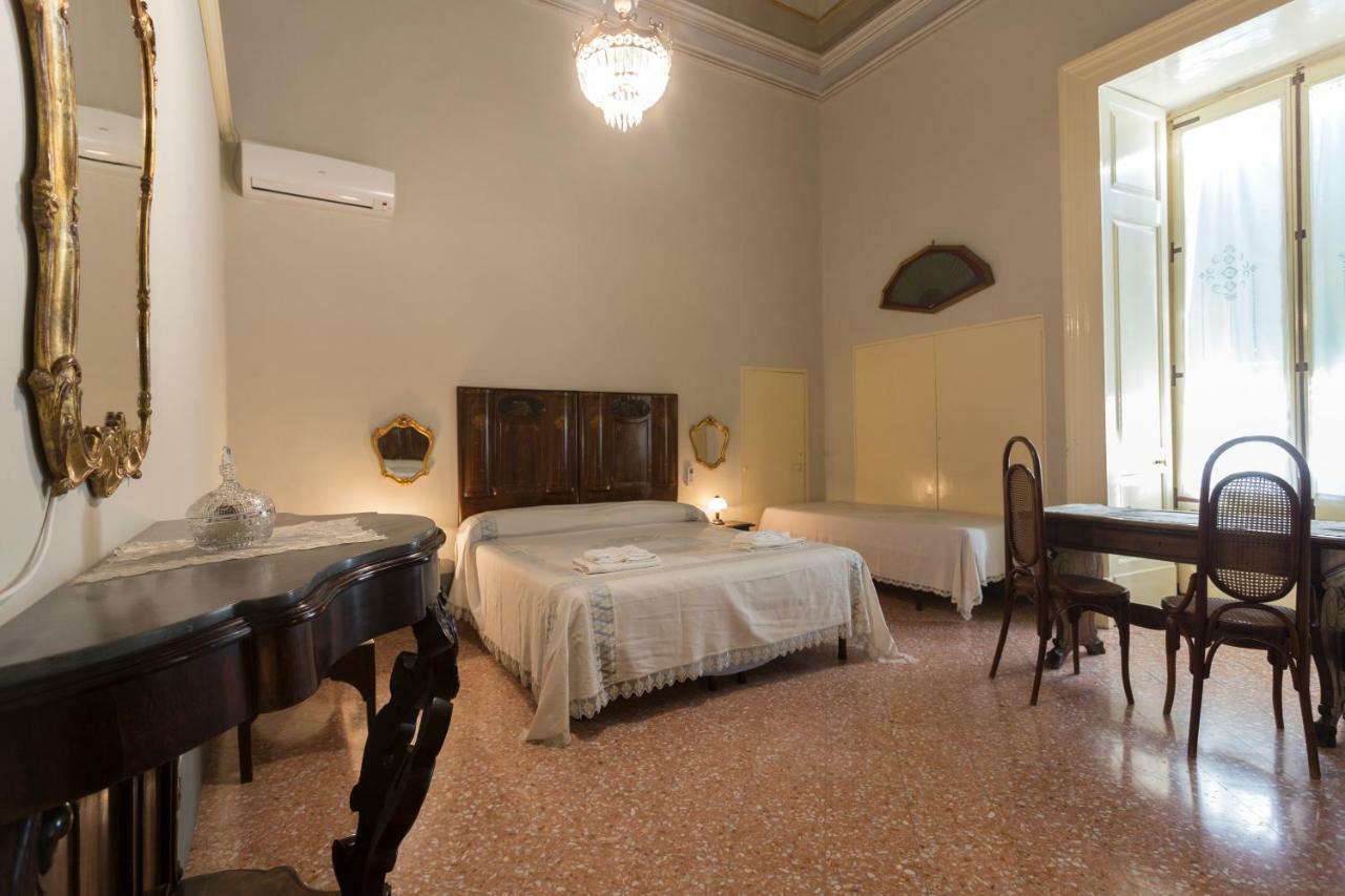 Palazzo Leuzzi B&B Galatone Εξωτερικό φωτογραφία