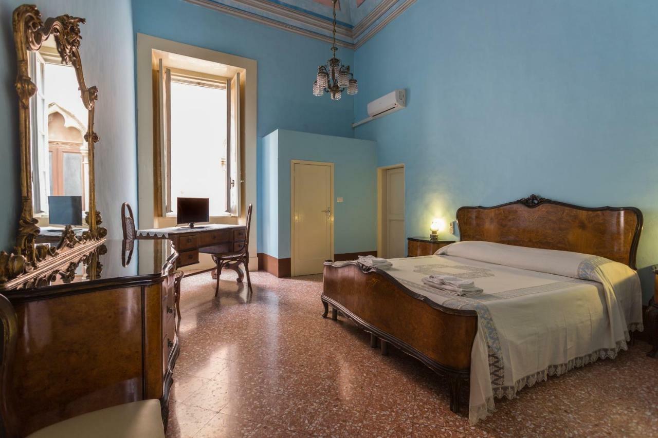Palazzo Leuzzi B&B Galatone Εξωτερικό φωτογραφία
