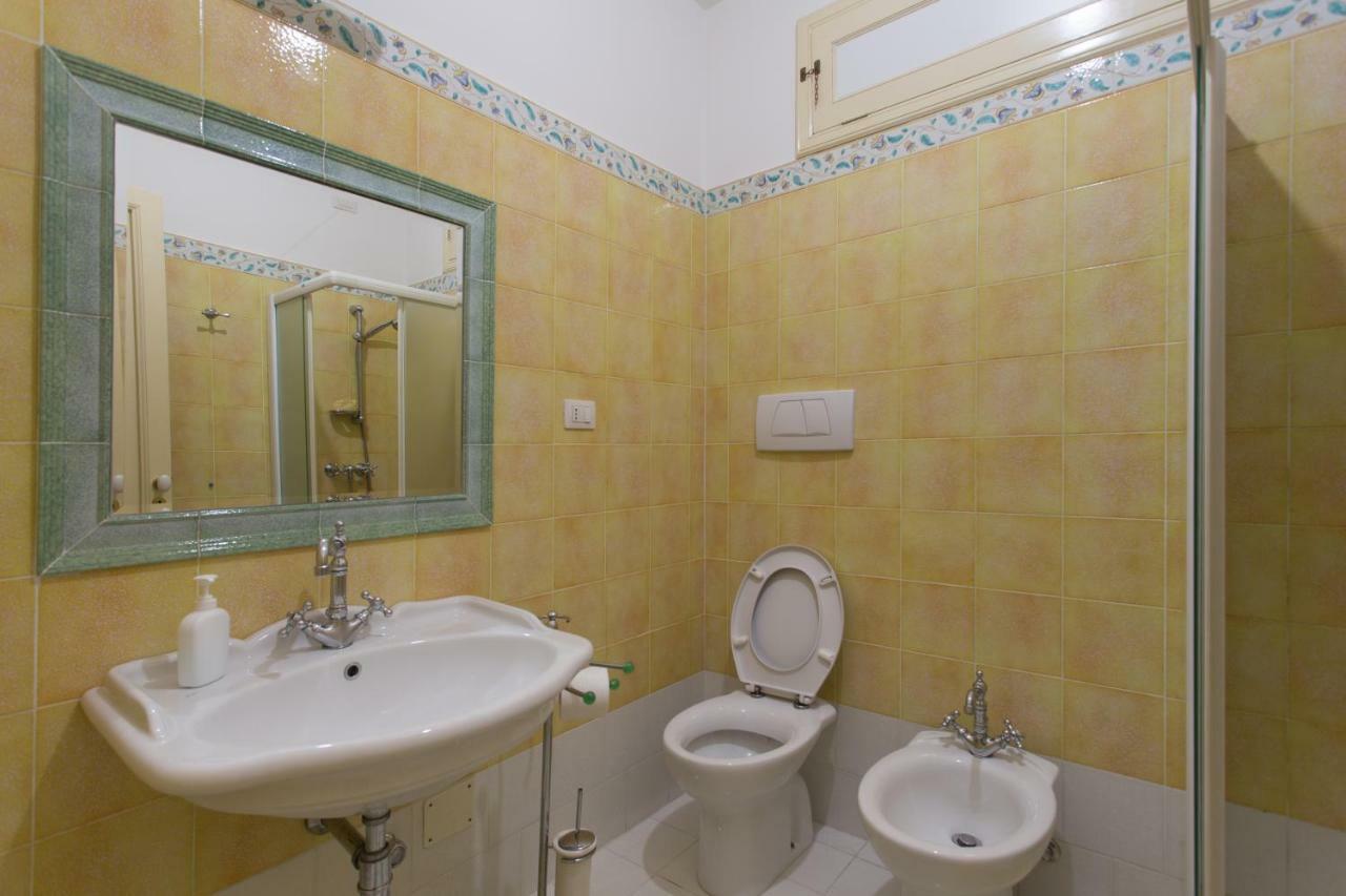 Palazzo Leuzzi B&B Galatone Εξωτερικό φωτογραφία
