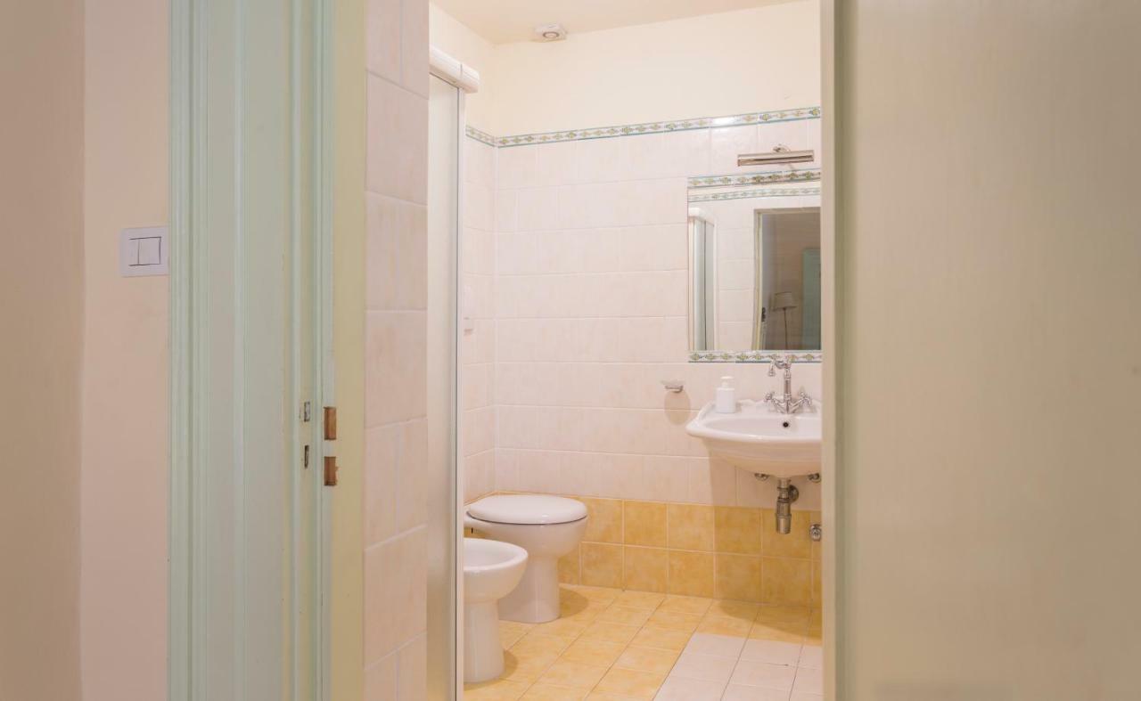 Palazzo Leuzzi B&B Galatone Εξωτερικό φωτογραφία