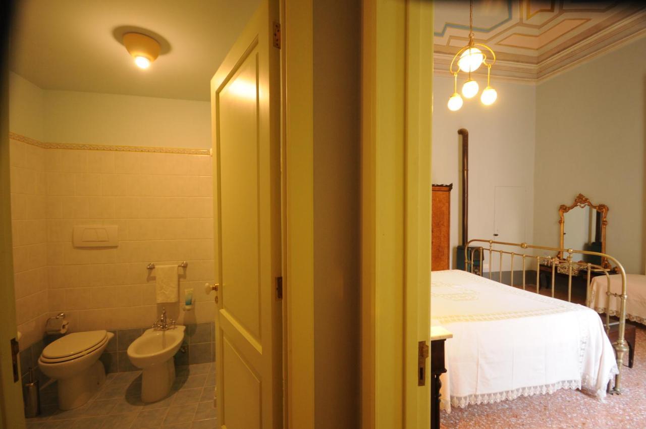 Palazzo Leuzzi B&B Galatone Δωμάτιο φωτογραφία